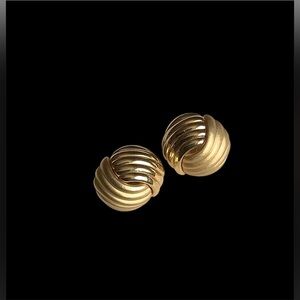 Vintage Retro 90s Gold Tone Large Clip On Earrings